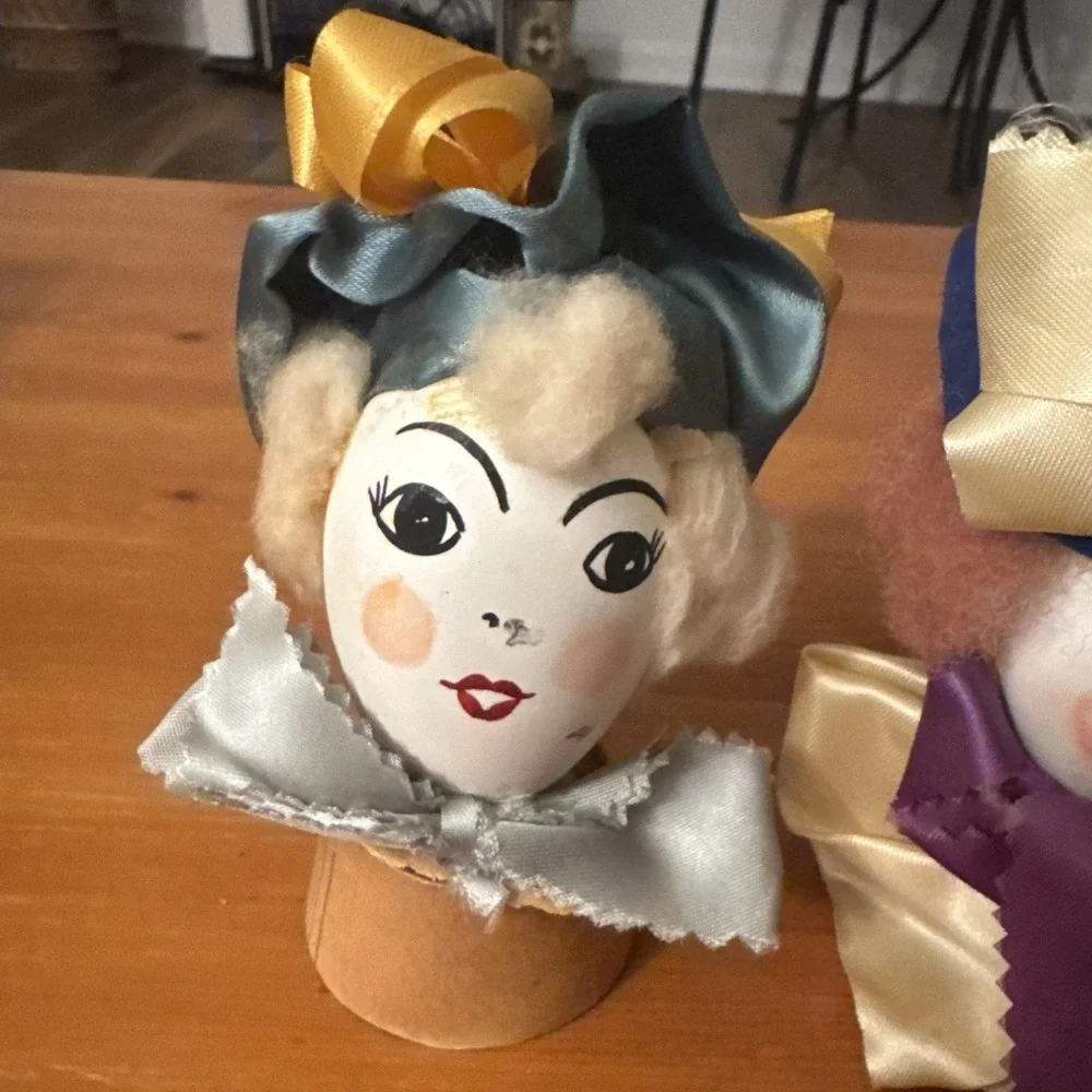 1950's Egg Head Party Favor